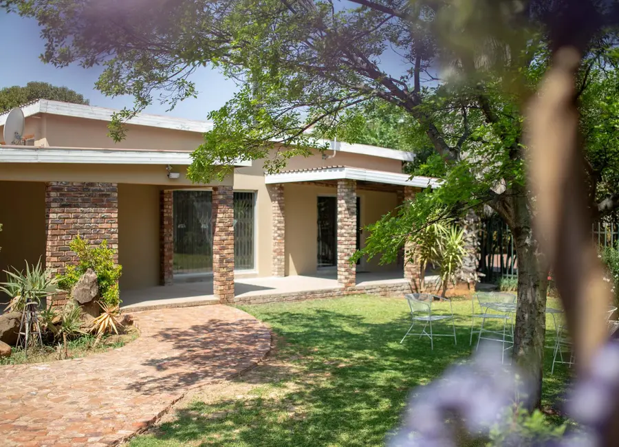 Deluxe Double Room with Patio at Opstal Guestfarm